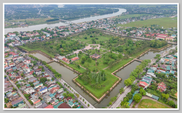 Toàn cảnh khuôn viên thành cổ Quảng Trị khi nhìn từ trên cao 